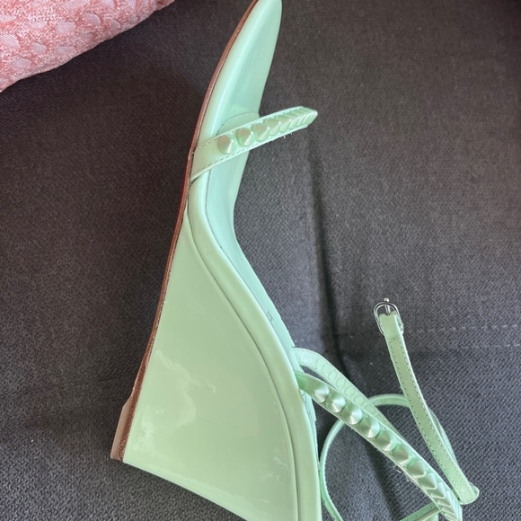 Christian Louboutin So Me 85 studded patent-leather wedge sandals - Picture 7 of 10